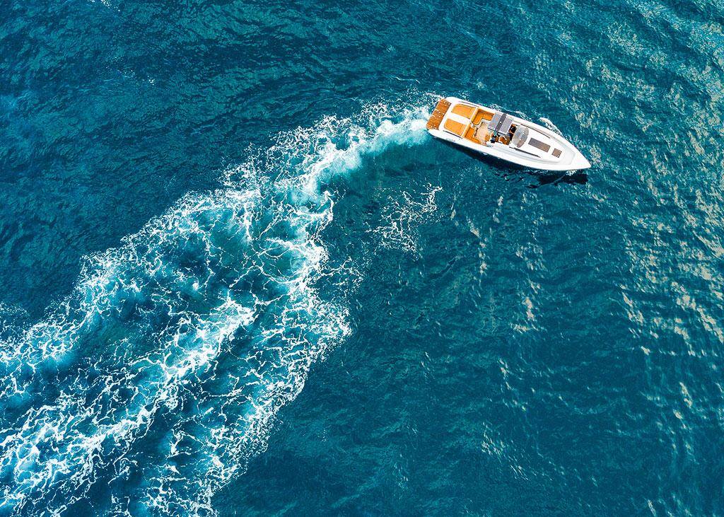 Luxury Yacht Rental In Dubai