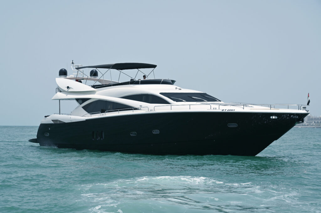 Sunseeker Luxury 90 ft Yacht