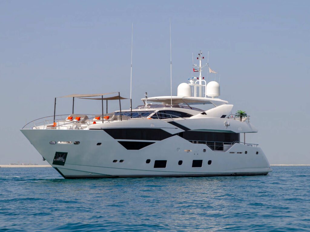Legende Sunseeker Ultra Luxury 116 ft Yacht