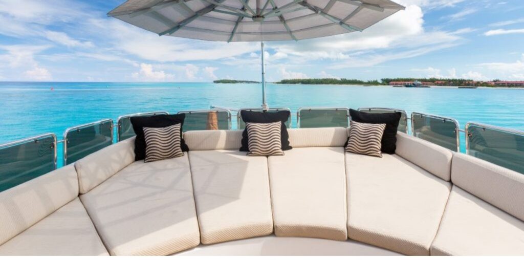 Benetti Ultra Luxury 110 ft Yacht 3